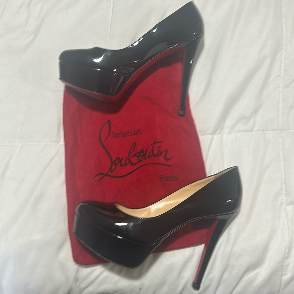 Christian Louboutin/Christian Louboutin Black Platform Pump |Size: 37 (6.5)